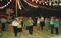 Baile en la plaza de Almanzora durante las fiestas de Agosto.